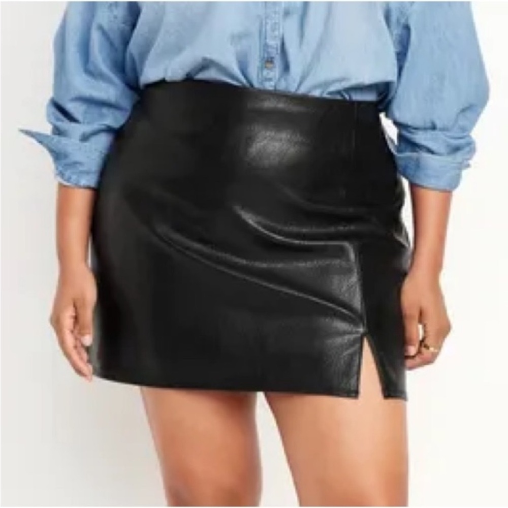 Old Navy Black Faux Leather Miniskirt